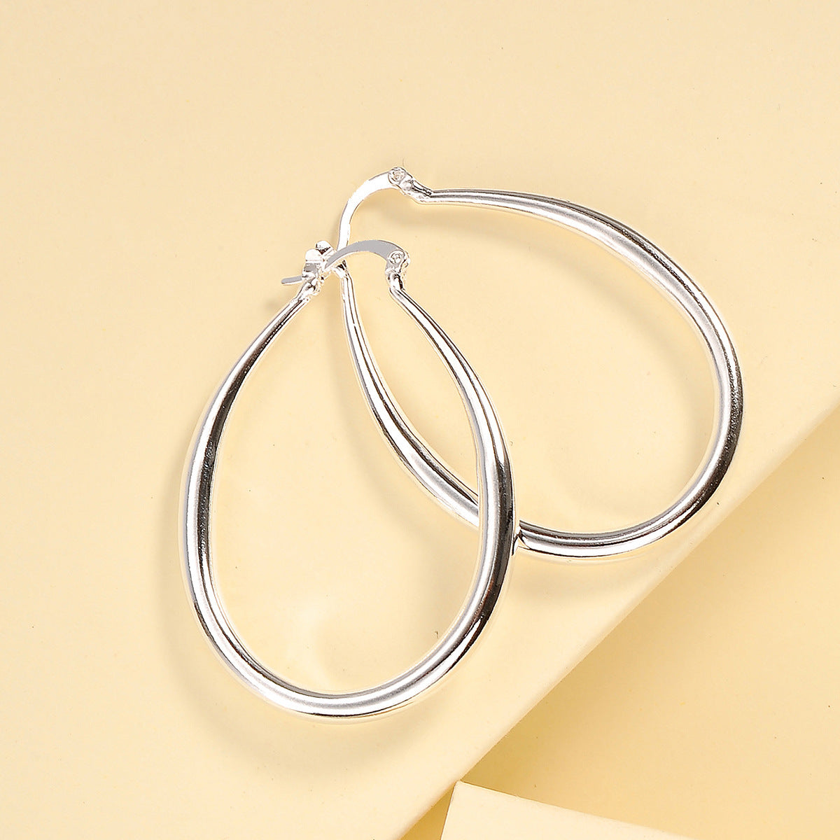 Geometric oval Elegant Earrings With Unique Style