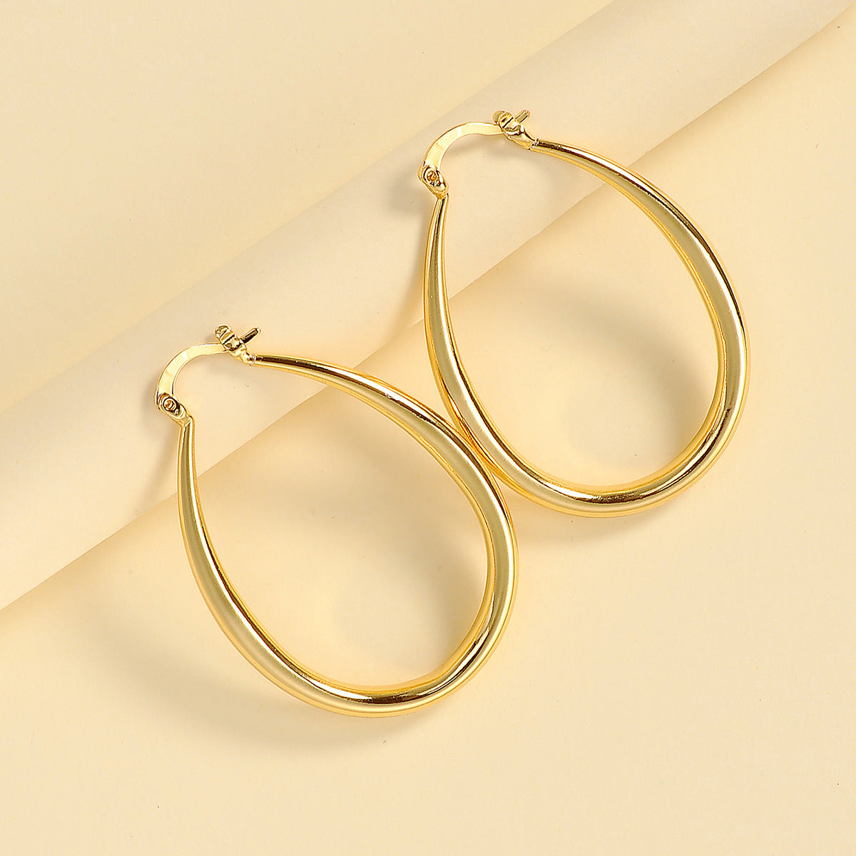 Geometric oval Elegant Earrings With Unique Style