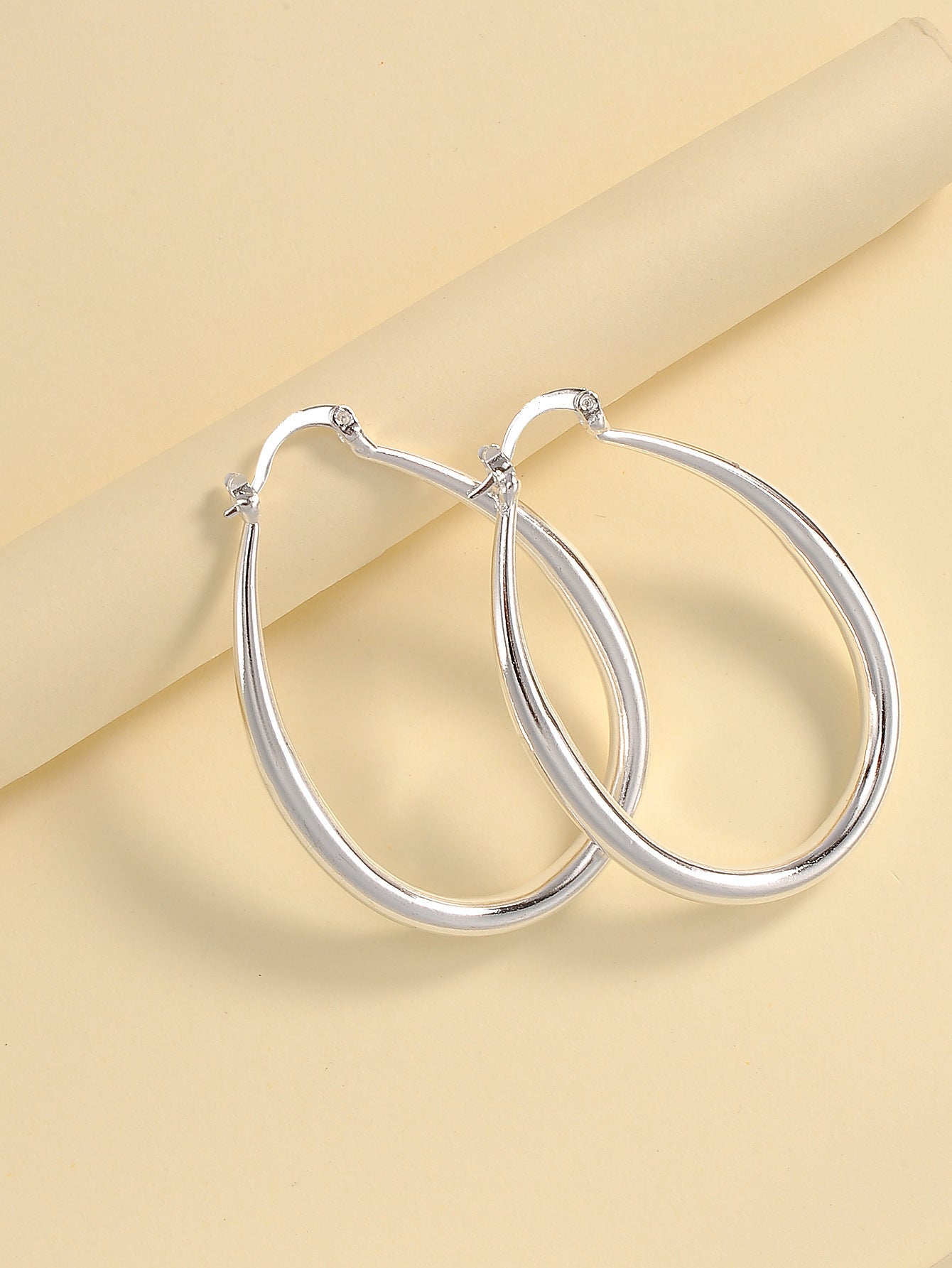 Geometric oval Elegant Earrings With Unique Style