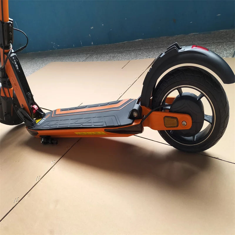 2023 newest original E-TWOW GT sport version 700W motor 48V 9.6 Ah E TWOW Li-ion Battery electric scooter